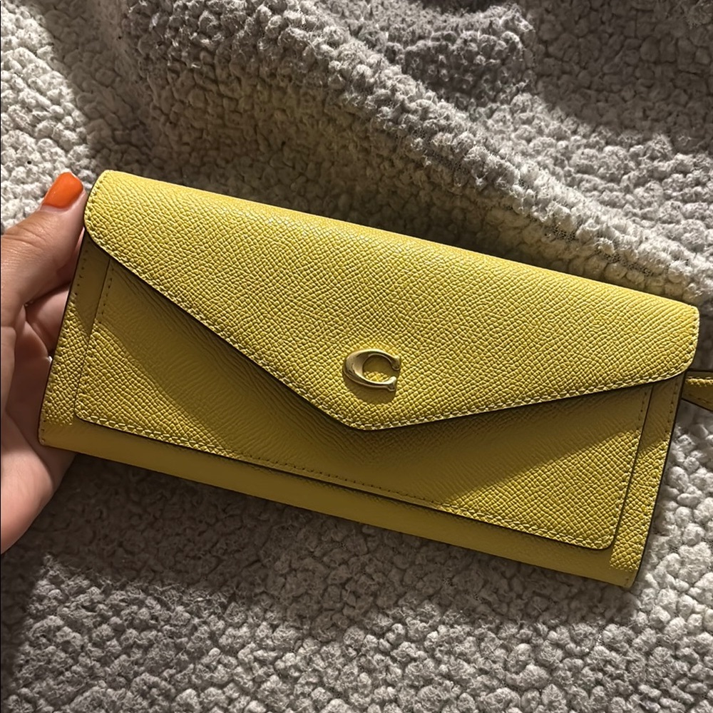 Coach Wyn Soft Wallet in Retro Yellow